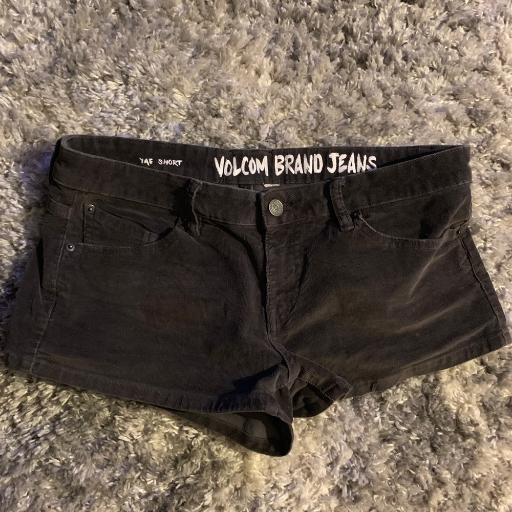 Volcome Short Shorts